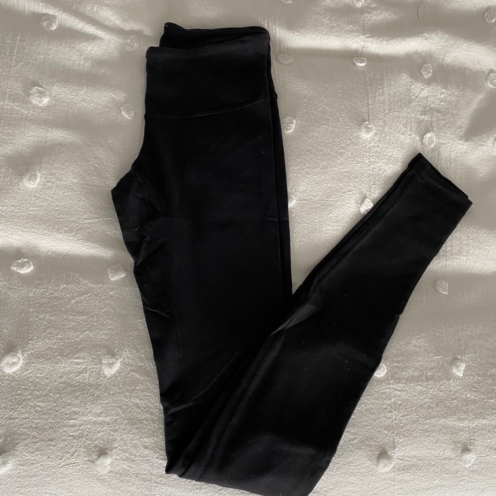 Black lululemon leggings